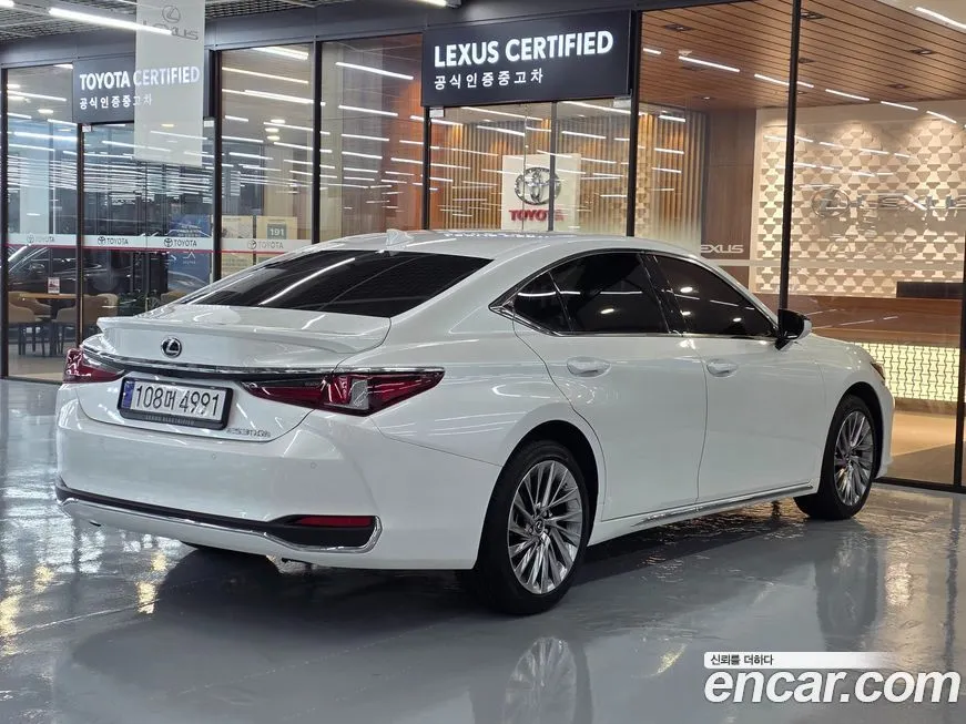 Lexus ES 2025 из KR, фото 2