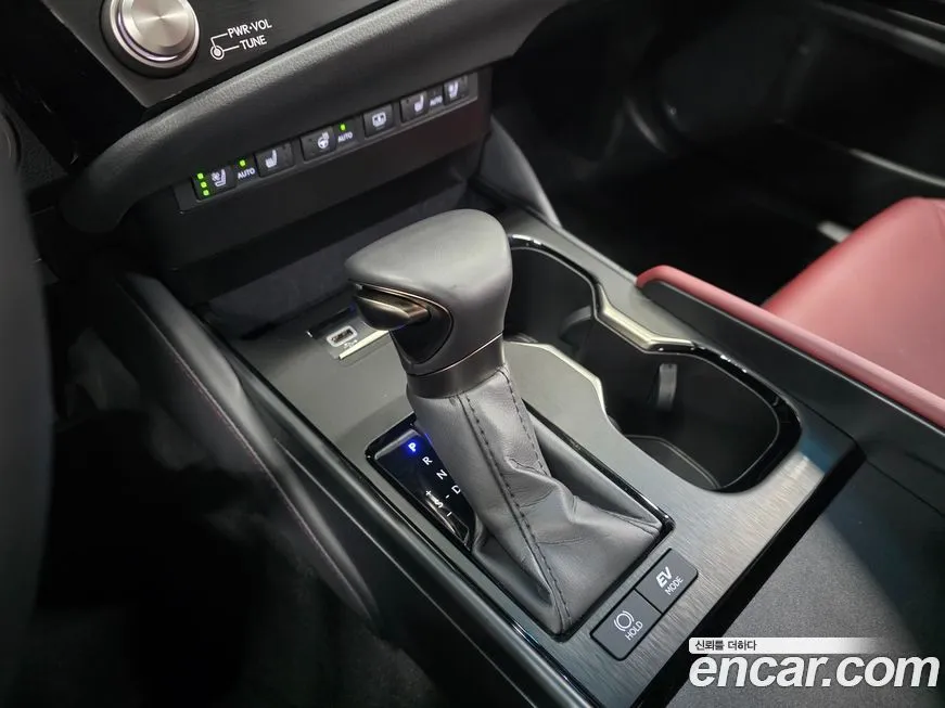 Lexus ES 2025 из KR, фото 9