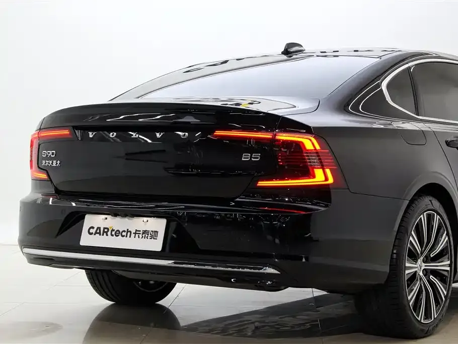 Volvo S90 2025 из CN, фото 8