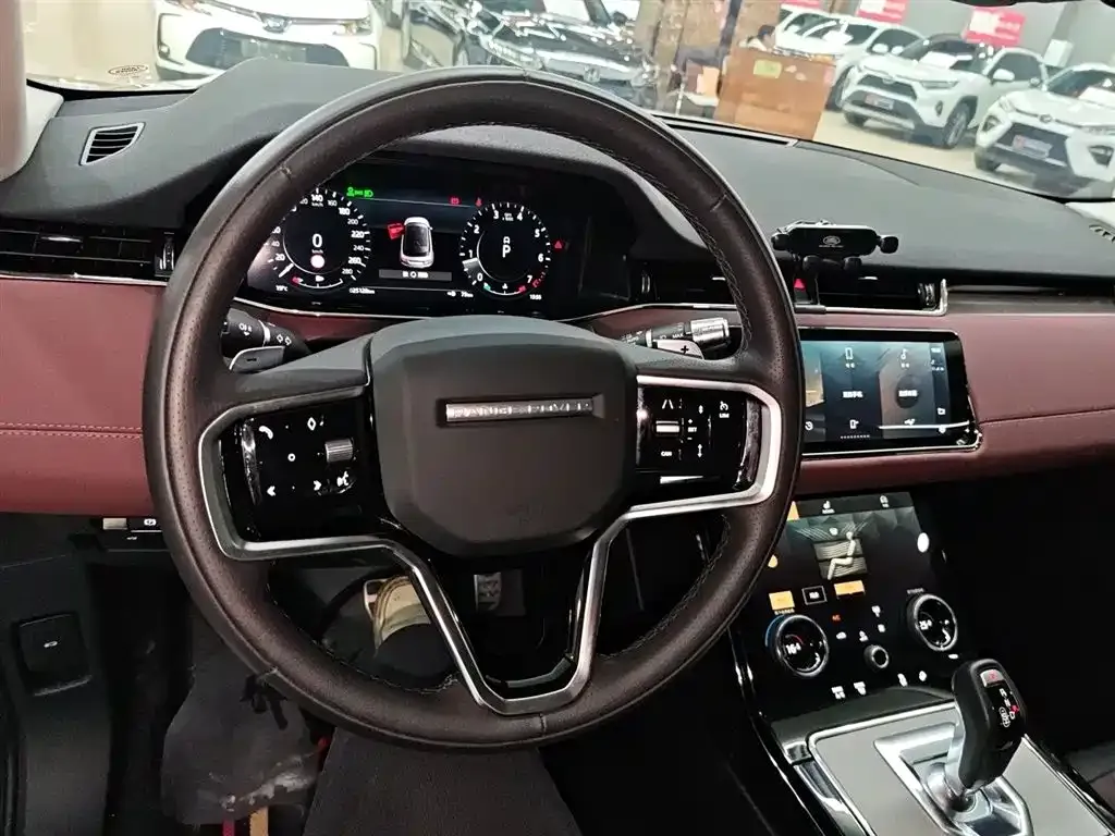 Land Rover Evoque — фото 10