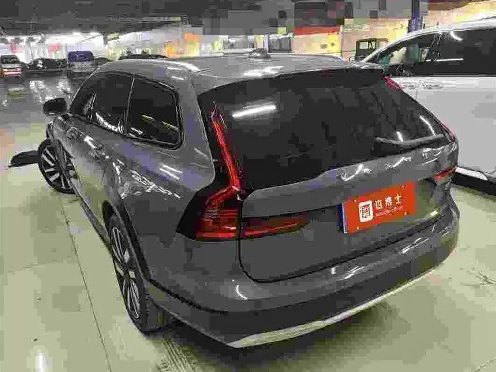 Volvo V90 2022 из CN, фото 3