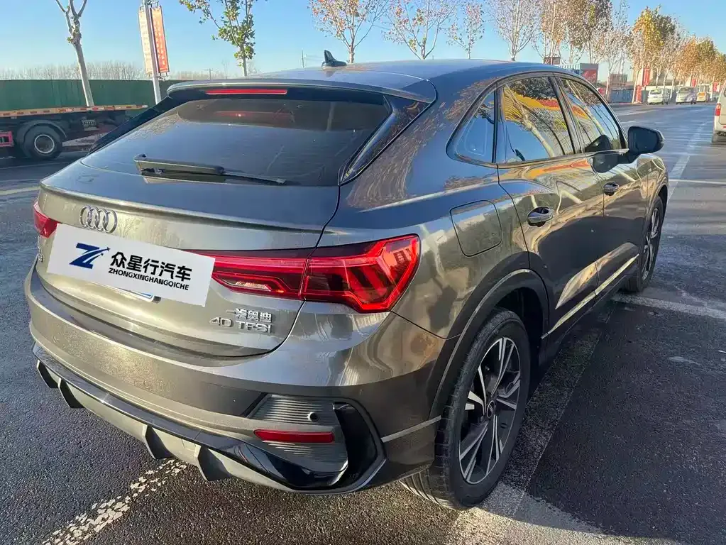 Audi Q3 Sportback — фото 9