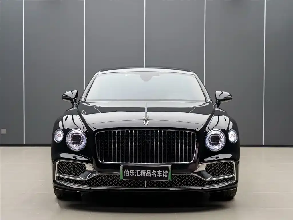 Bentley Flying Spur PHEV 2023 из CN, фото 3