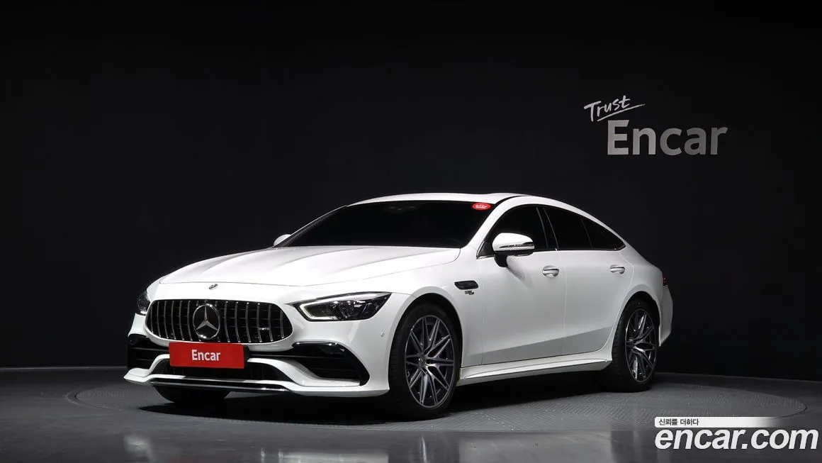 Mercedes-Benz AMG GT — фото 1