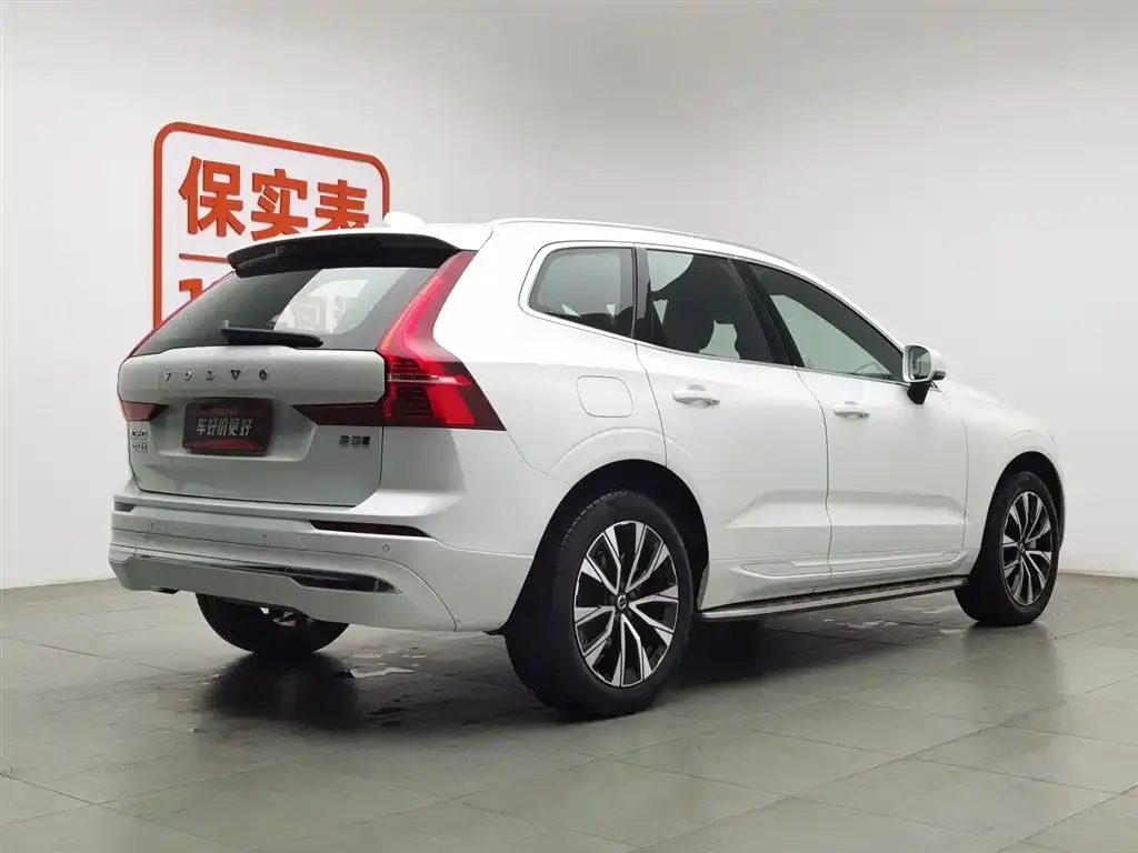 Volvo XC60 2023 из CN, фото 2