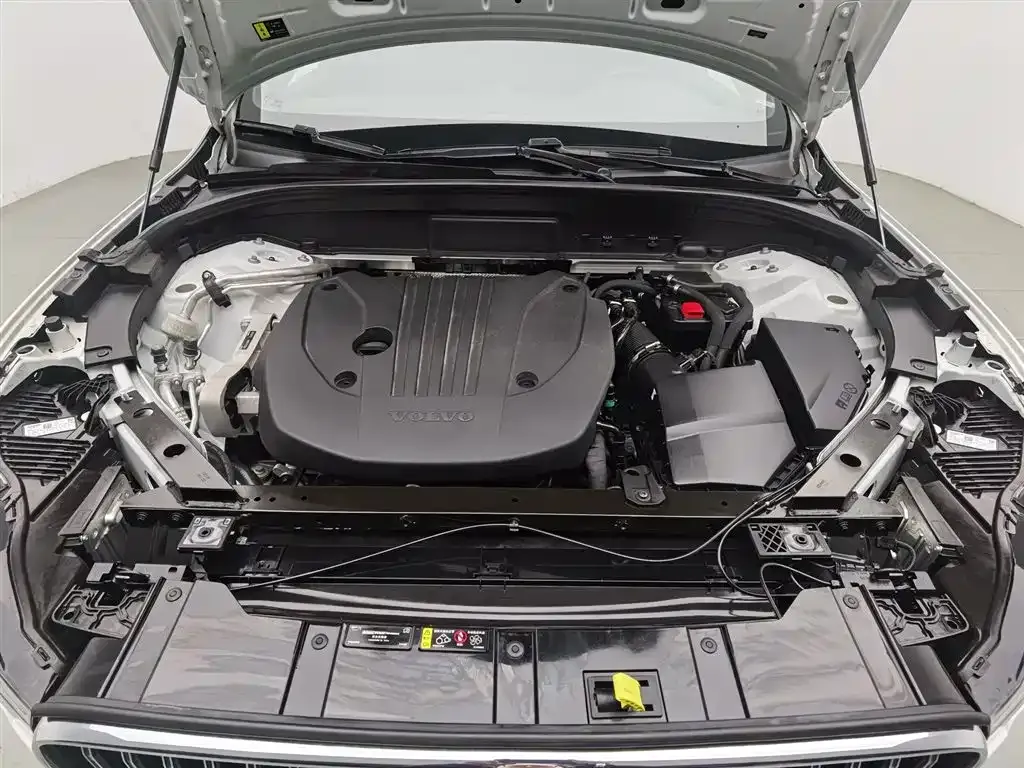 Volvo XC60 2023 из CN, фото 6