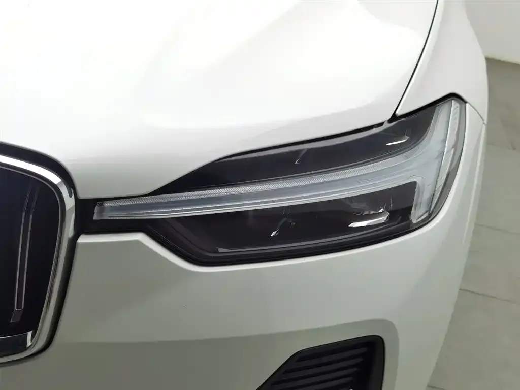 Volvo XC60 2023 из CN, фото 7
