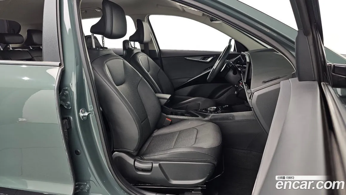 Kia Niro — фото 10