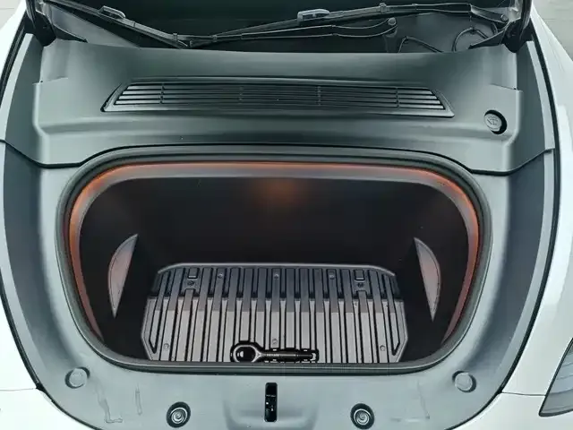 Tesla Model Y 2023 из CN, фото 5