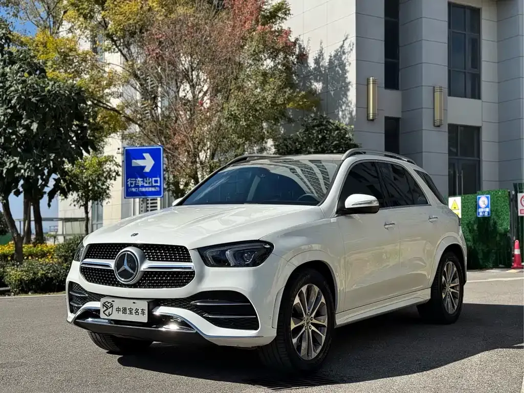 Mercedes-Benz GLE — фото 1