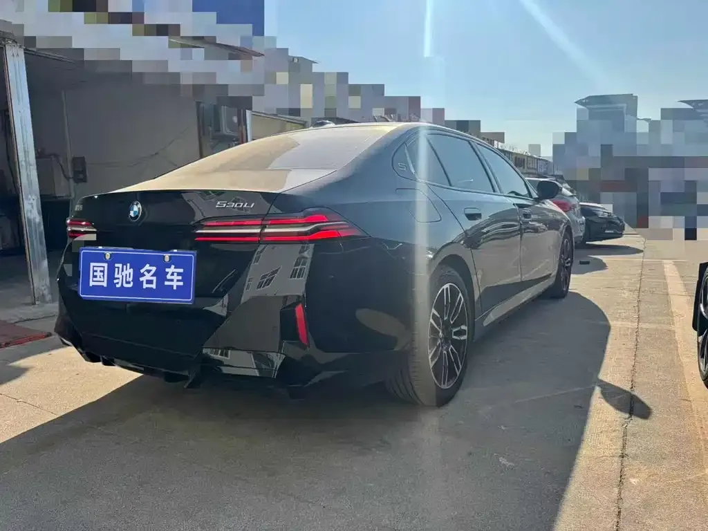 BMW 5 Series 2025 из CN, фото 3