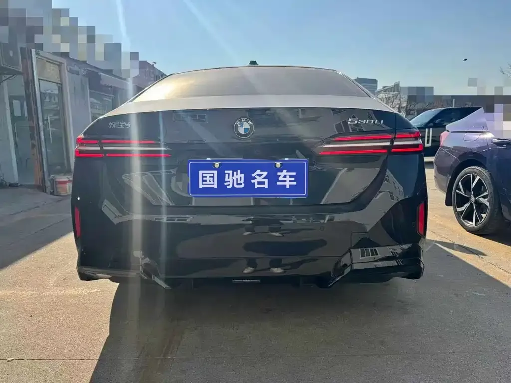 BMW 5 Series 2025 из CN, фото 4