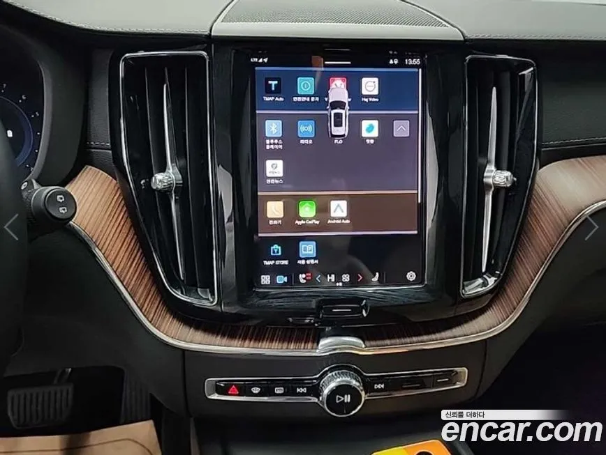 Volvo XC60 — фото 10