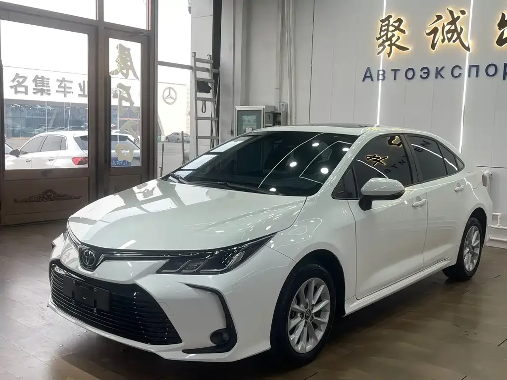 Toyota Corolla 2023 из CN, фото 1