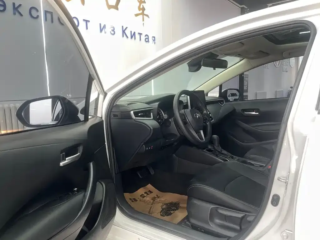 Toyota Corolla 2023 из CN, фото 4