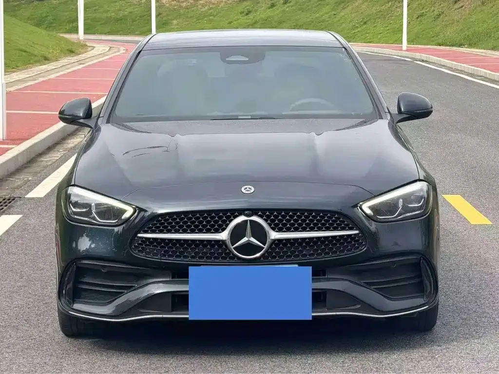 Mercedes-Benz C-Class — фото 1