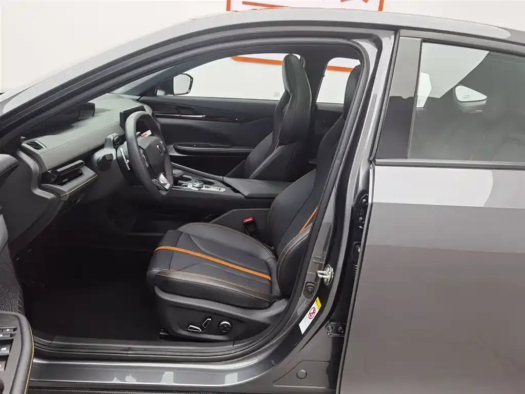 Changan UNI-V 2024 из CN, фото 10
