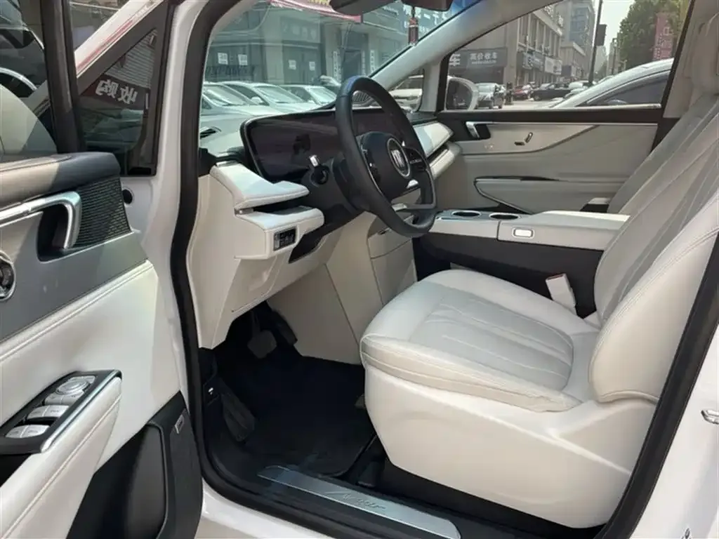 Buick GL8 Hybrid 2024 из CN, фото 9
