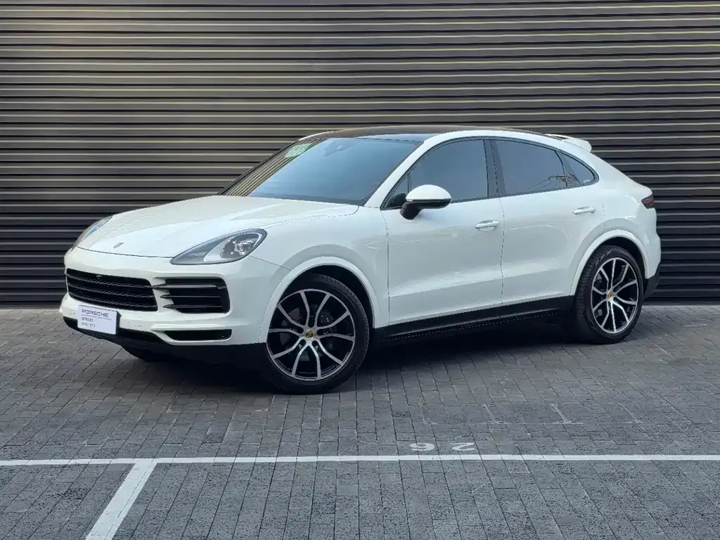 Porsche Cayenne — фото 1