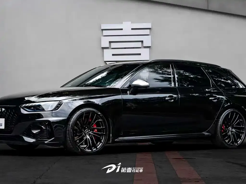 Audi RS 4 2021 из CN, фото 1