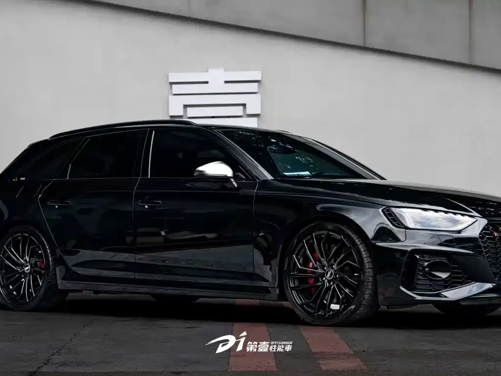 Audi RS 4 2021 из CN, фото 5