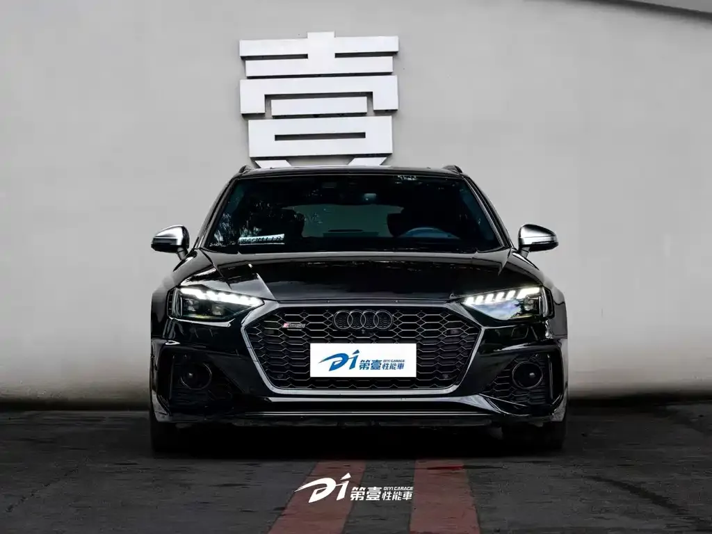 Audi RS 4 2021 из CN, фото 6