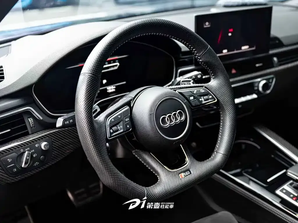 Audi RS 4 2021 из CN, фото 9