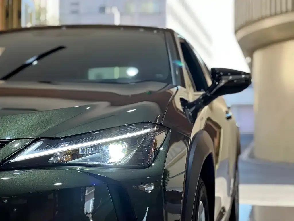 Lexus UX — фото 7