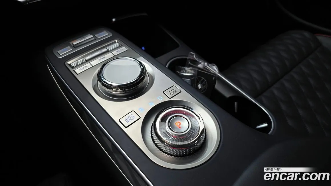 Genesis GV70 — фото 9