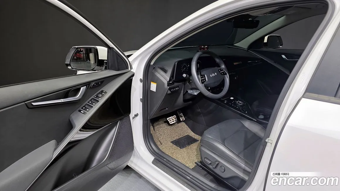 Kia Niro — фото 10