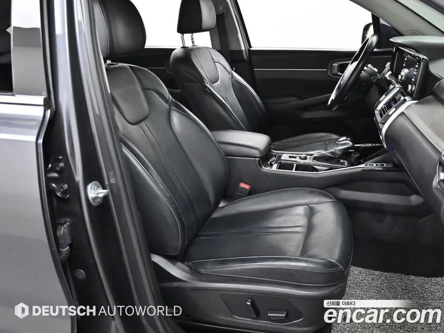 Kia Sorento — фото 10