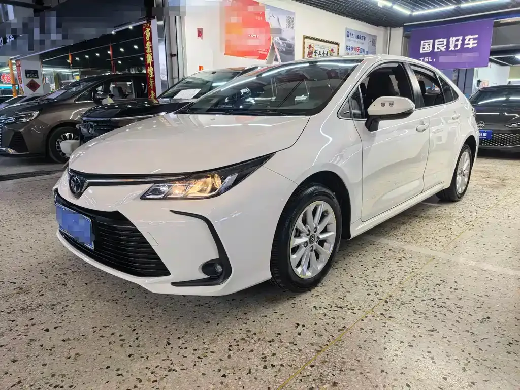 Toyota Corolla — фото 1