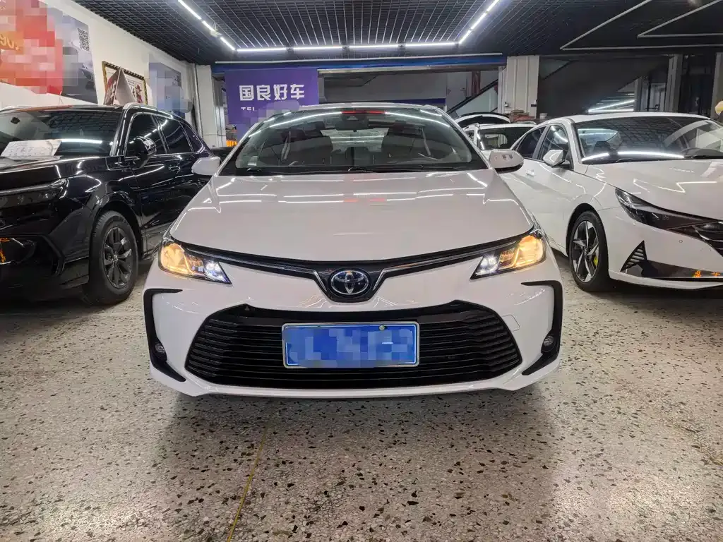Toyota Corolla — фото 2