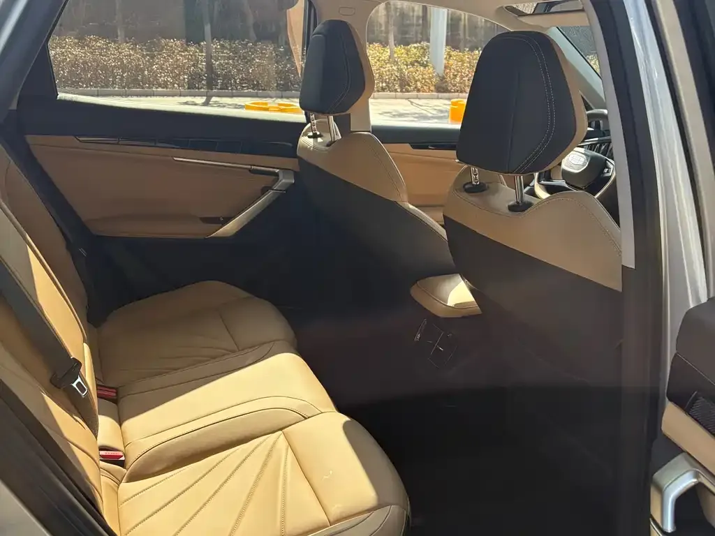 Geely Boyue L 2023 из CN, фото 10