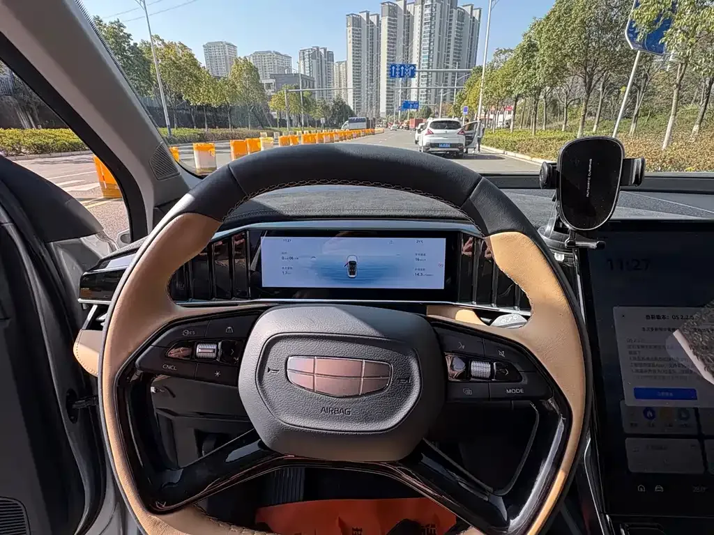 Geely Boyue L 2023 из CN, фото 5