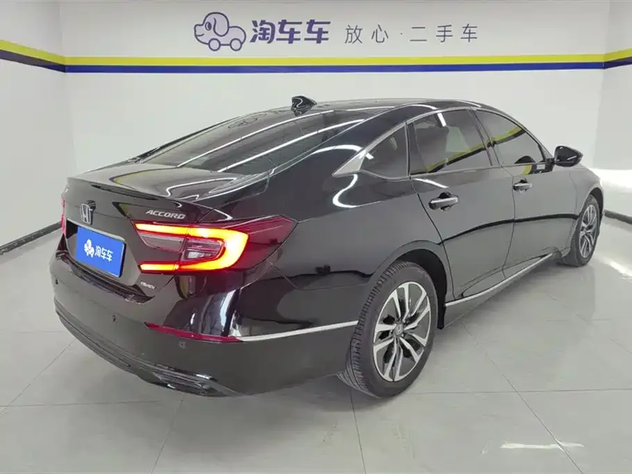 Honda Accord — фото 3