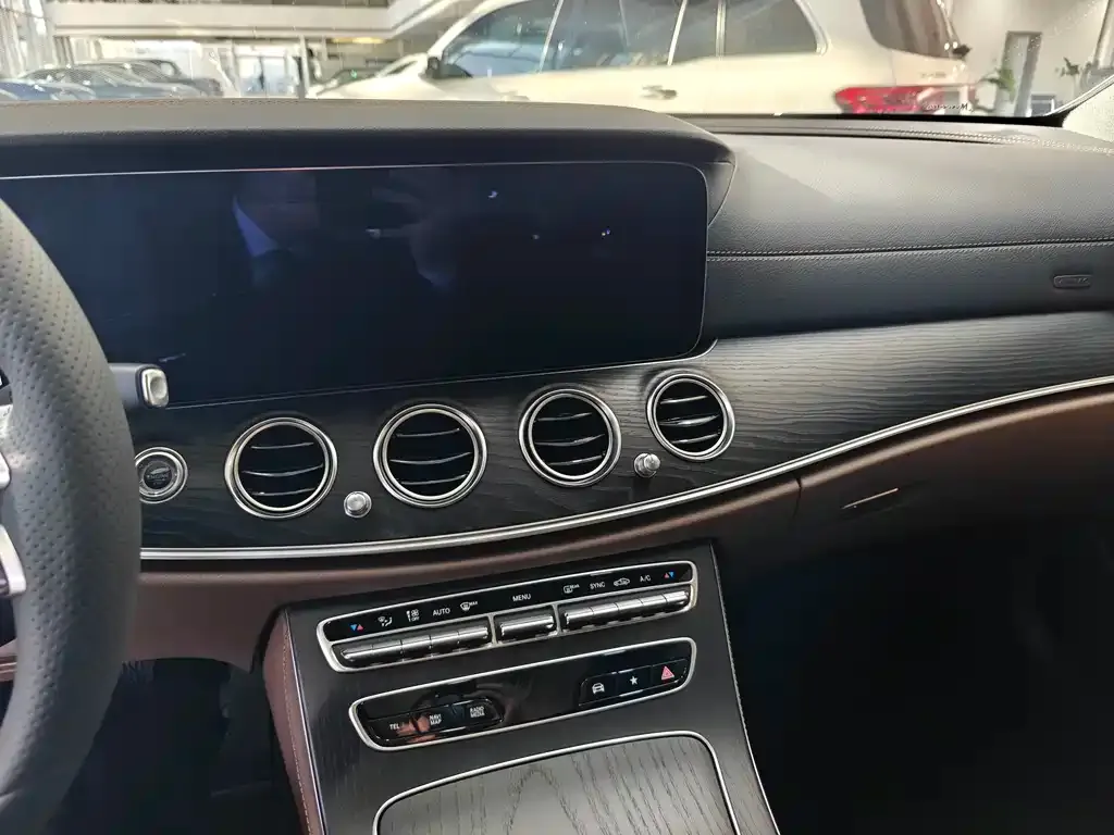 Mercedes-Benz E-Class 2021 из CN, фото 9