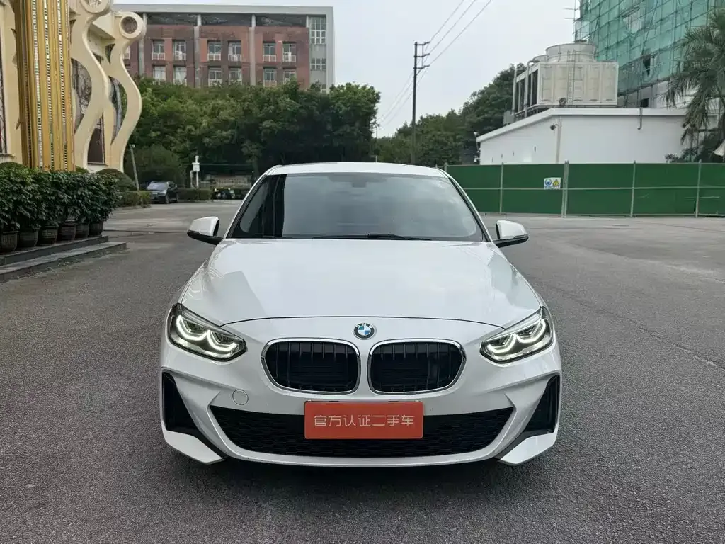 BMW 1 Series 2023 из CN, фото 1