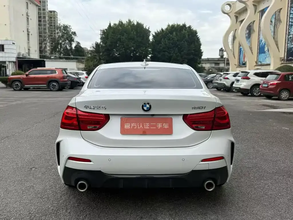 BMW 1 Series 2023 из CN, фото 4