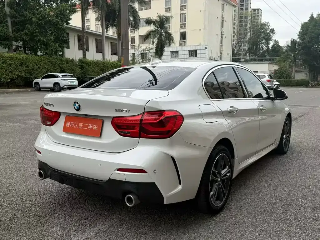 BMW 1 Series 2023 из CN, фото 5