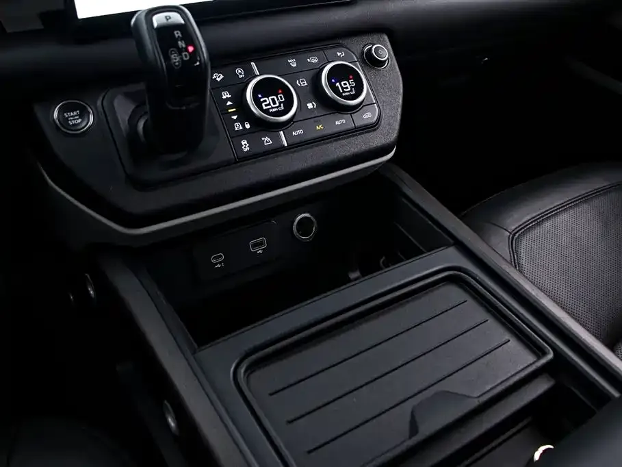 Land Rover Defender 2023 из CN, фото 9