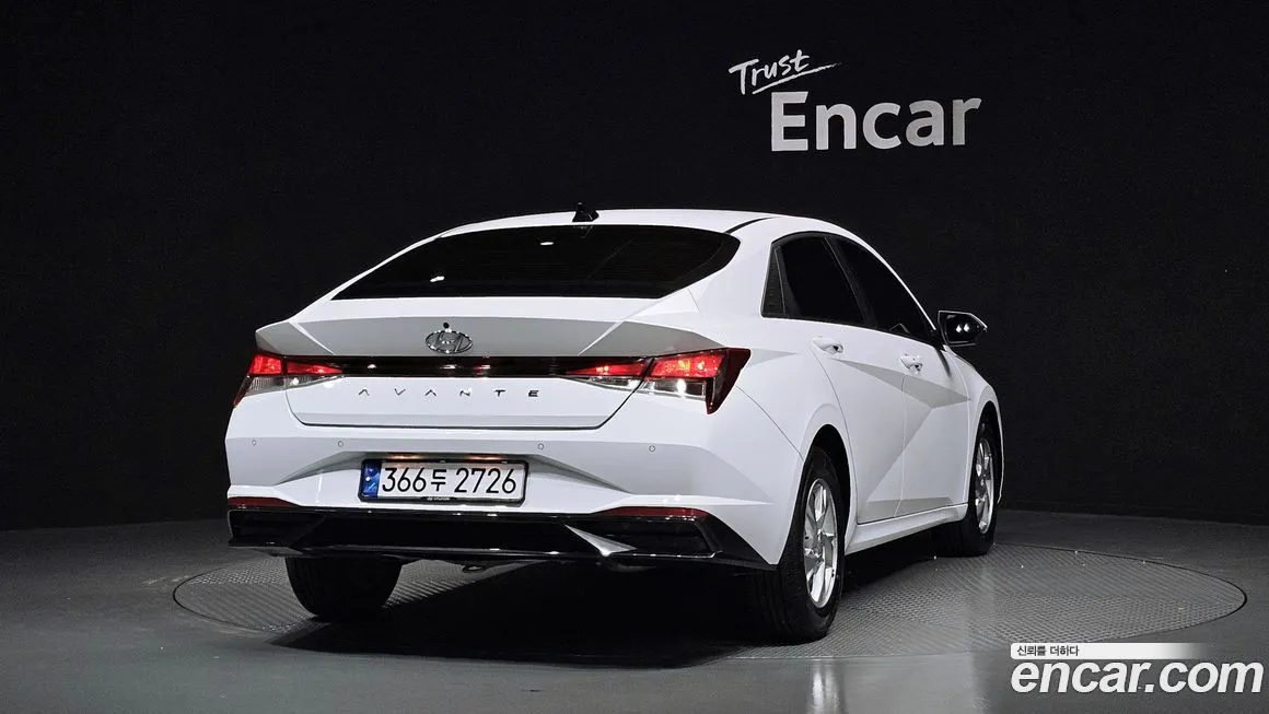 Hyundai AVANTE — фото 2