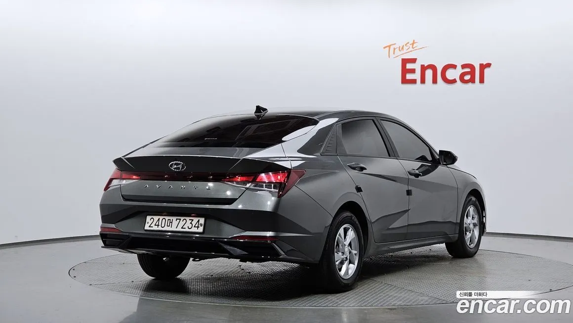 Hyundai AVANTE — фото 2