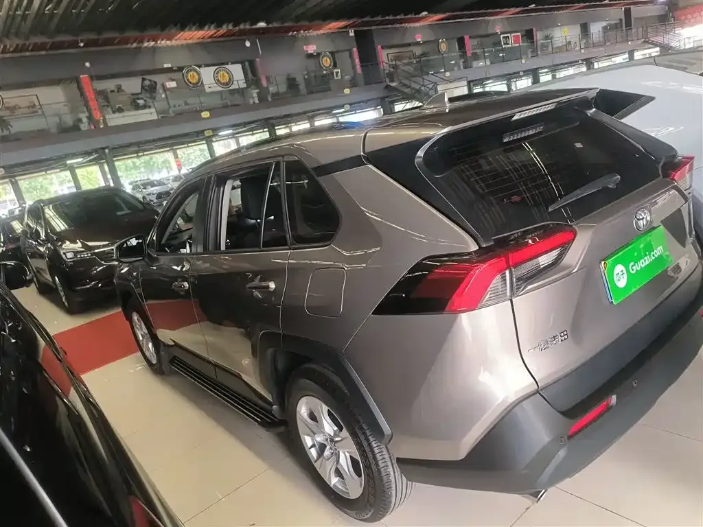 Toyota RAV4 2024 из CN, фото 5