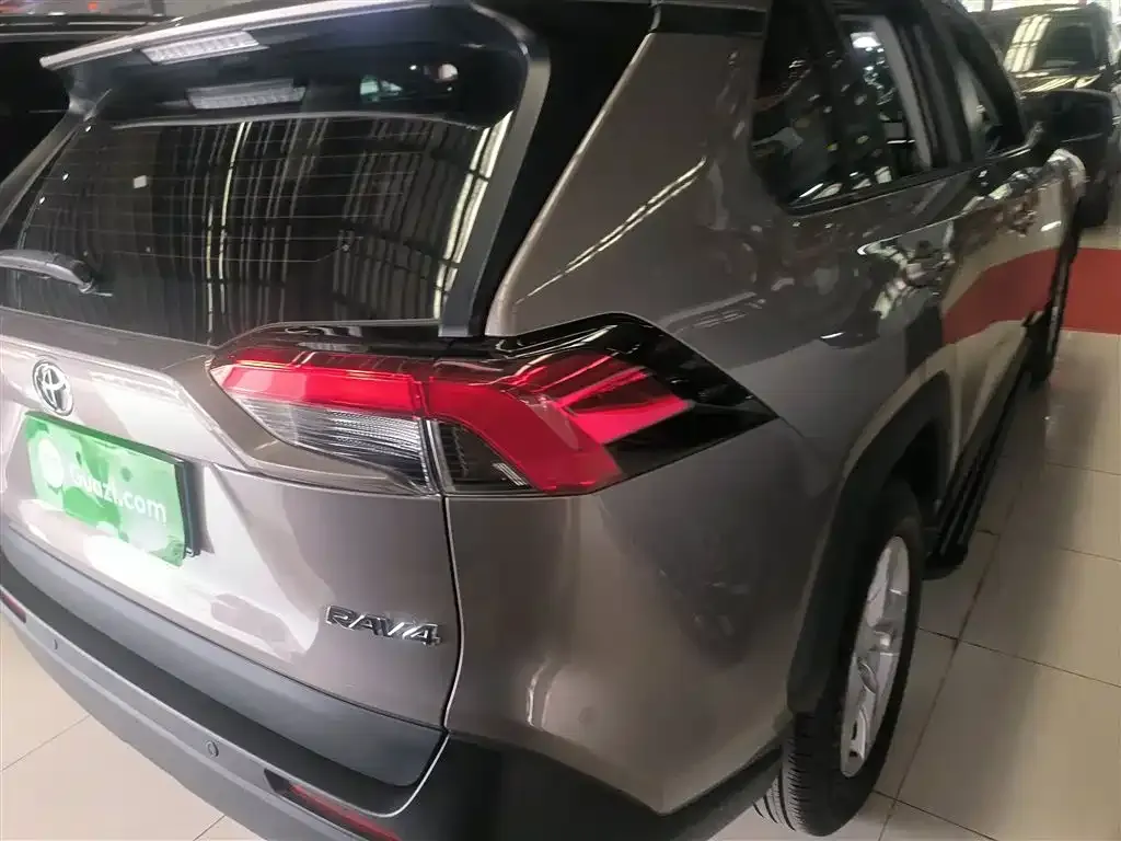 Toyota RAV4 2024 из CN, фото 8