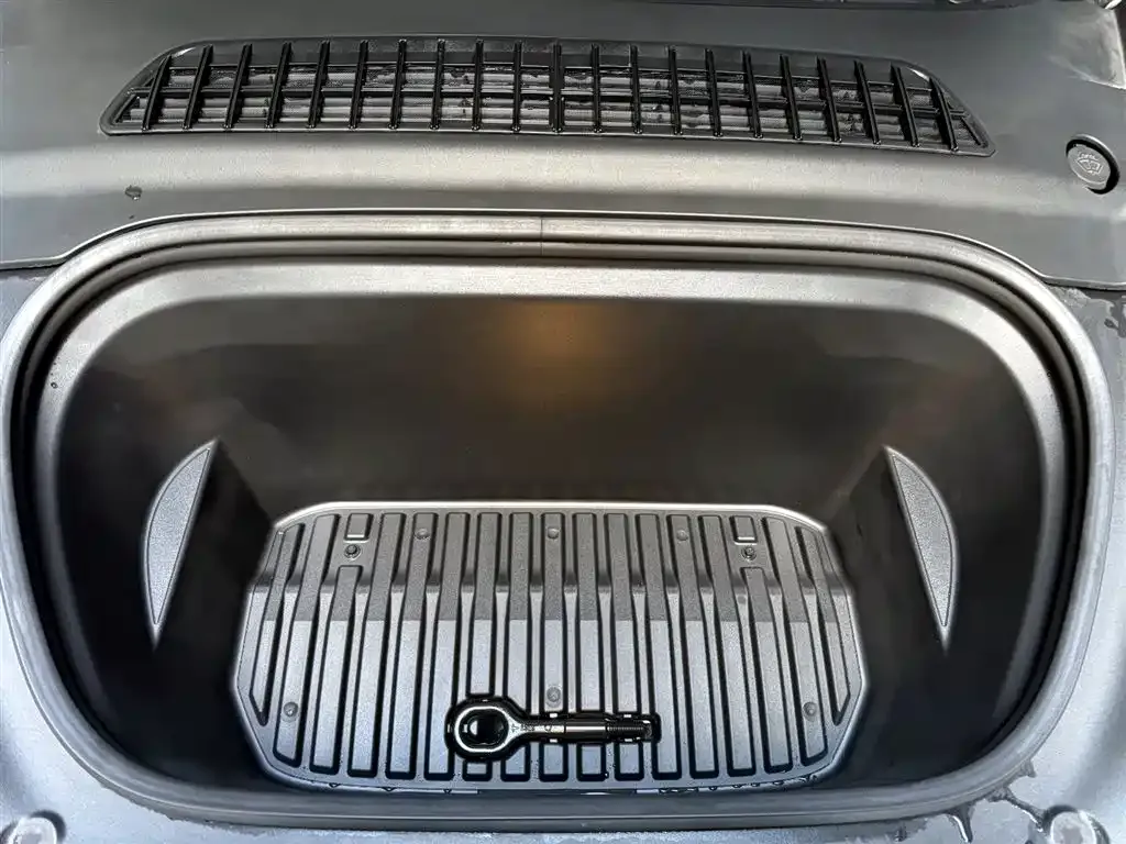 Tesla Model Y 2023 из CN, фото 7