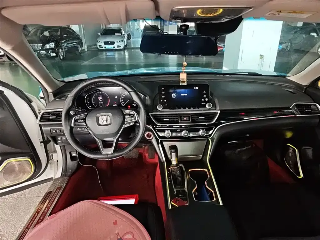 Honda Accord — фото 10