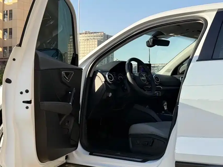 Audi Q2L 2022 из CN, фото 3