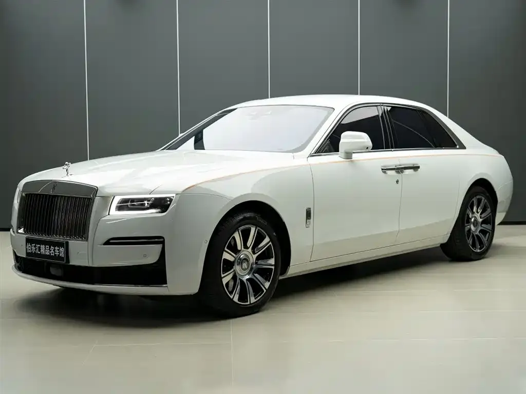 Rolls-Royce Ghost — фото 1