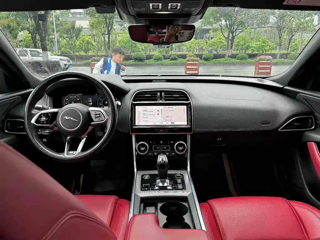 Jaguar XEL 2023 из CN, фото 6